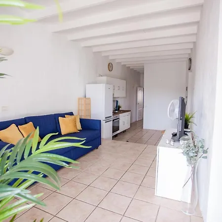 Zarah's Place “ Ocean” Sardina