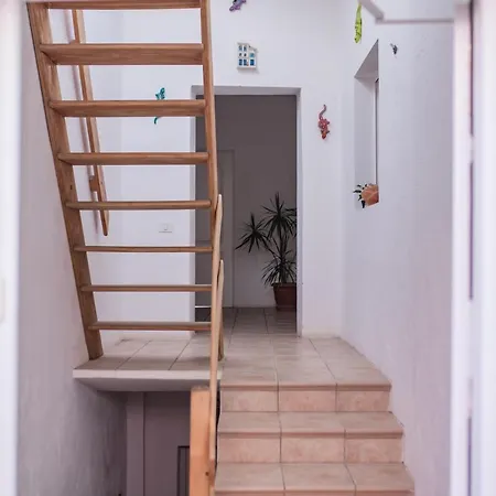 Zarah's Place “ Ocean” Apartment *