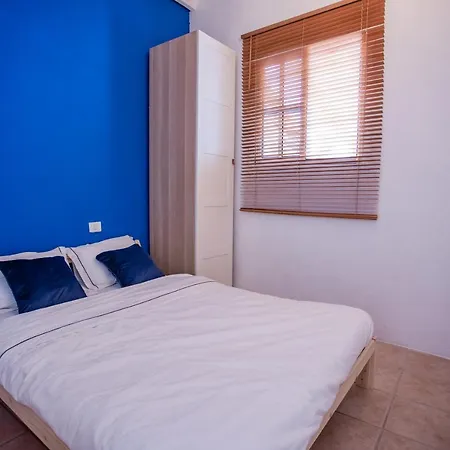 Zarah's Place “ Ocean” Apartment Sardina